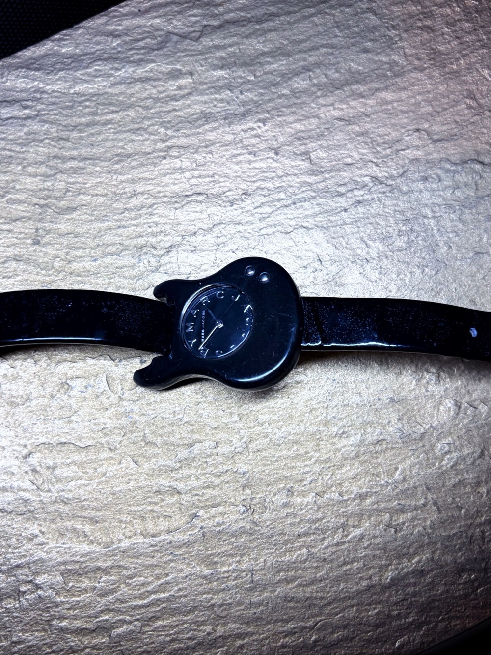 Vintage - Early 2000s Marc Jacobs black watch with patent leather strap - Picture 5 of 6